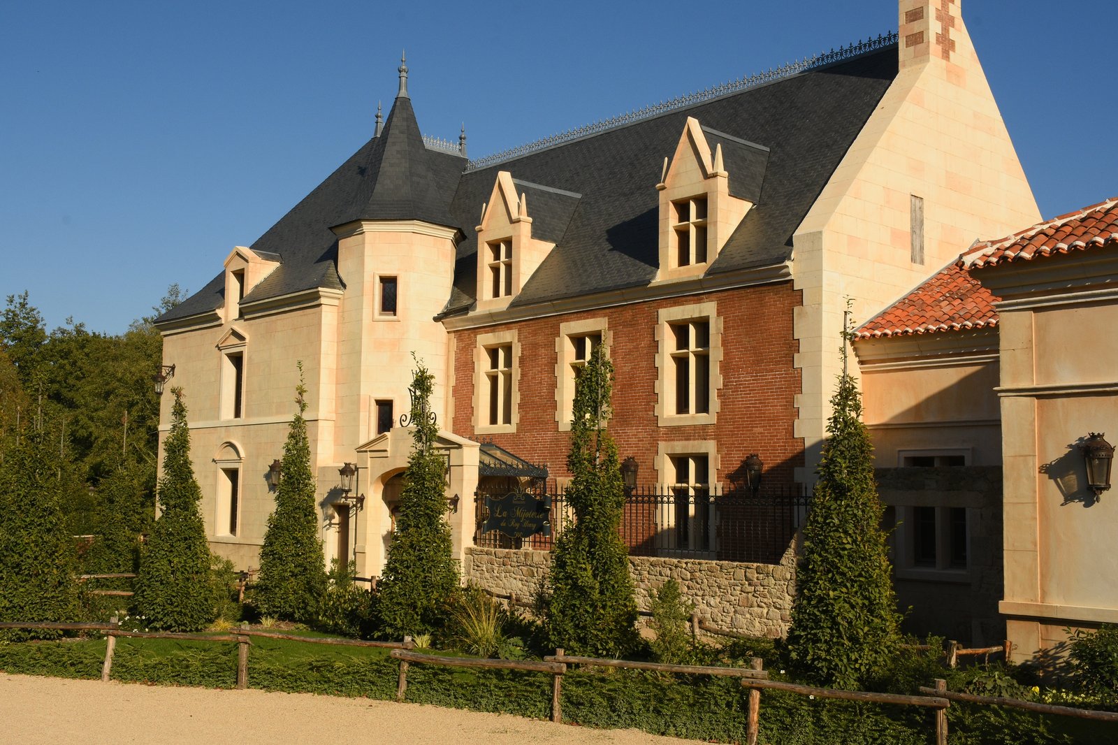 La Mijoterie du Roy Henry, restaurant thématique du Grand Parc du Puy du Fou